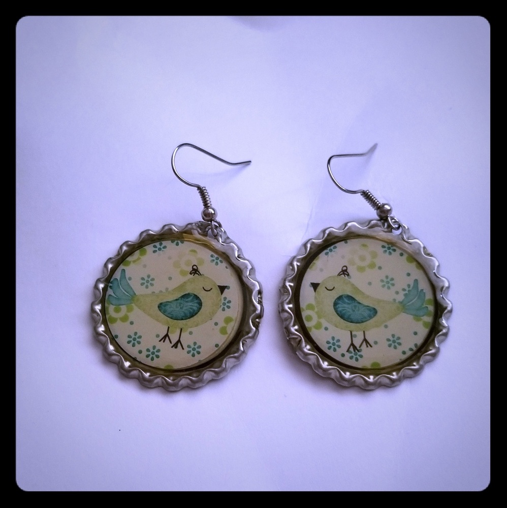 🆕️Bird bottlecap earrings